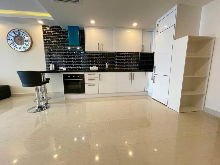 Large Luxury, Pool View, Grand Avenue, Pattaya - 202 Apartment Екстериор снимка